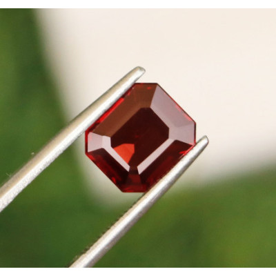 Spinelle rouge 2.25cts non chauffé venant de Birmanie certificat IGI