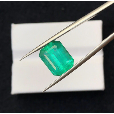 Emeraude 4.47cts de Colombie certificat IGI et HGTL