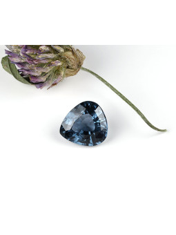 Espinela azul no tratada...