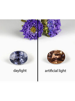 Zafiro con cambio de color,...